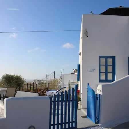 Daire Solasta #1 With Jacuzzi In Santorini