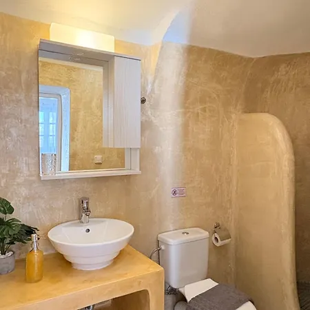 Daire Solasta #1 With Jacuzzi In Santorini *