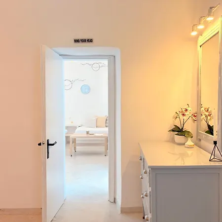 Solasta #1 With Jacuzzi In Santorini Apartamento Akrotírion