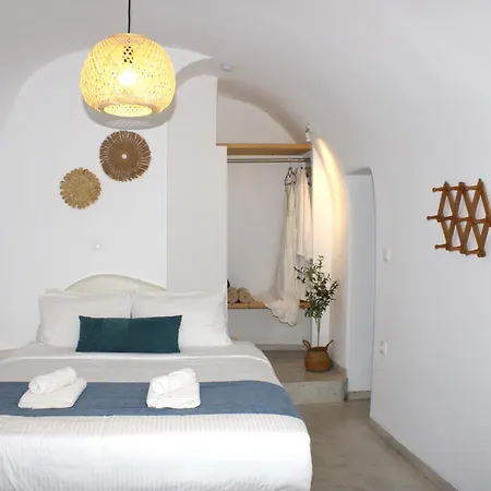 Solasta #1 With Jacuzzi In Santorini *