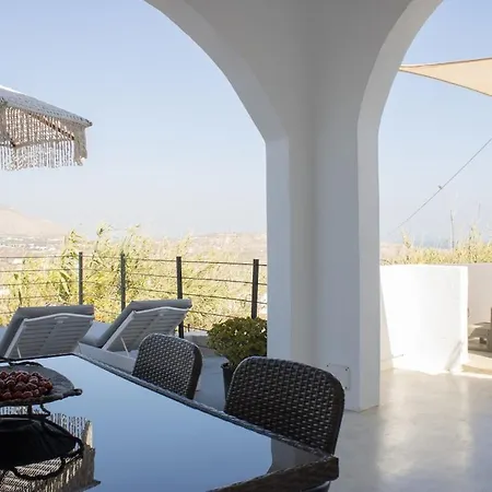 Apartment Solasta #1 With Jacuzzi In Santorini *